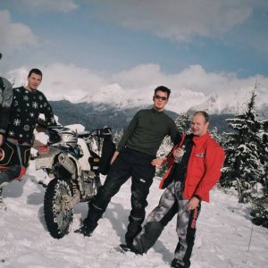 050204-012a-Team_DRZ_Ready_To_Take_On_Evil