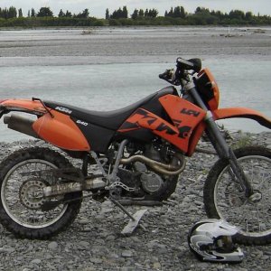 KTM640