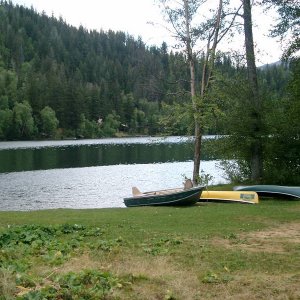 facing_the_chalet