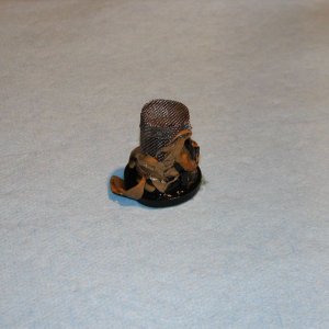 Oil screen