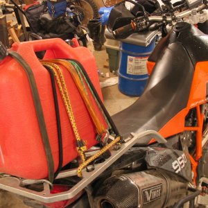 jerrycan_005