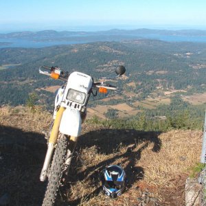 IM001049