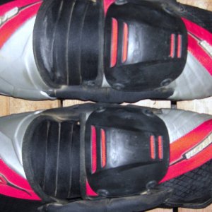 EVS knee brace/armor