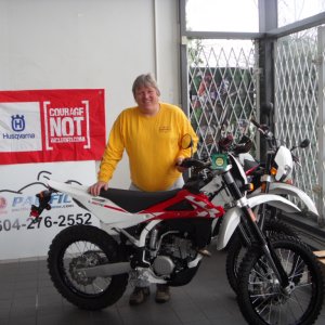 tomcycles new husqvarna TE 310 2011