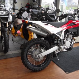 tomcycles new husqvarna TE 310 2011