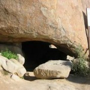 painted_rocks_cave_catavina1